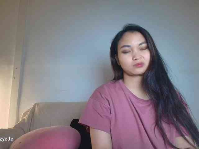RozyElle webcam