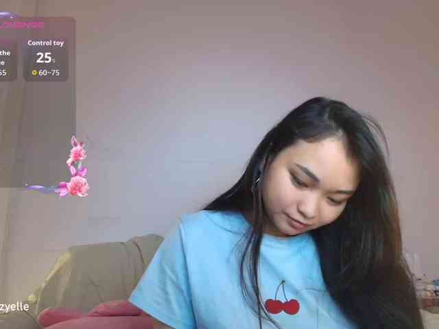 RozyElle webcam