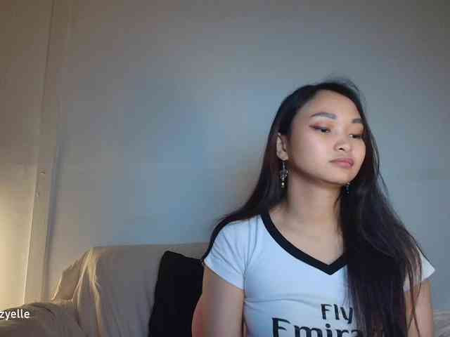RozyElle webcam