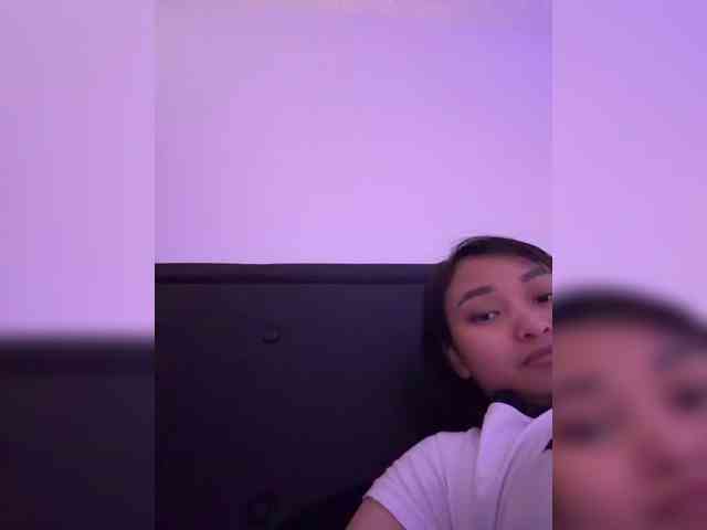 RozyElle webcam
