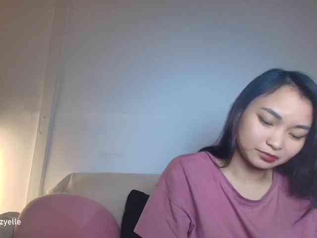 RozyElle webcam