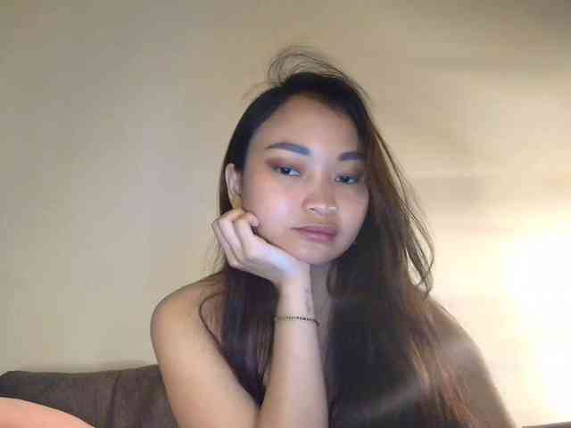 RozyElle webcam