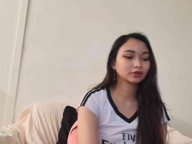 RozyElle webcam