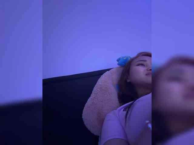 RozyElle webcam