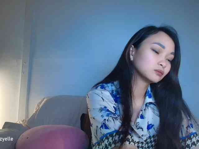 RozyElle webcam
