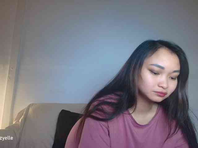 RozyElle webcam