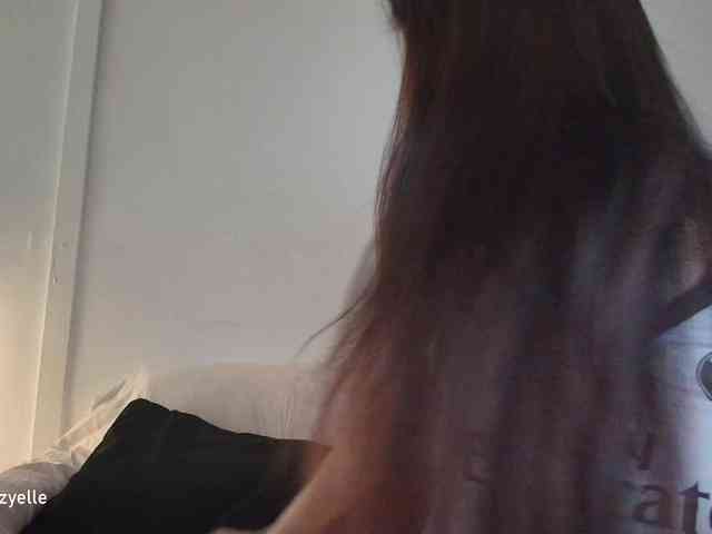 RozyElle webcam