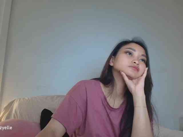 RozyElle webcam