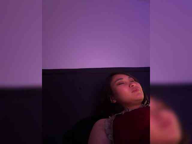 RozyElle webcam