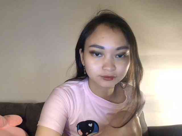 RozyElle webcam