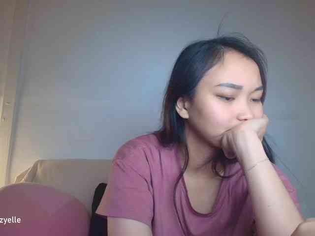 RozyElle webcam