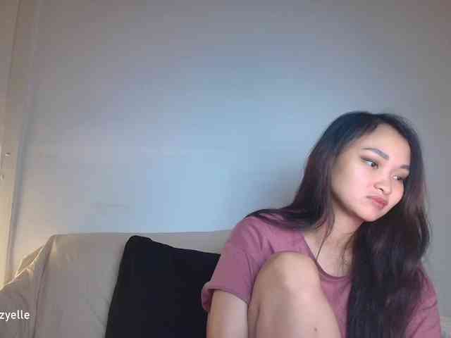 RozyElle webcam