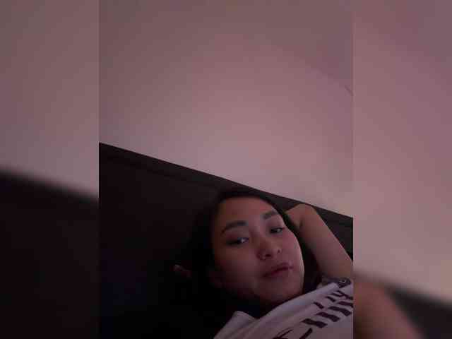 RozyElle webcam