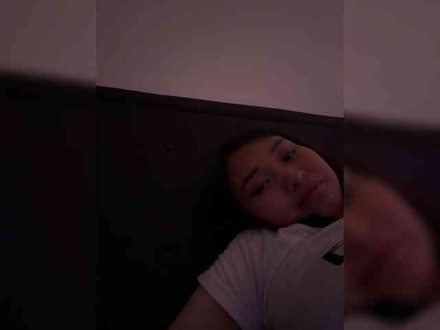 RozyElle webcam