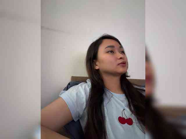 RozyElle webcam