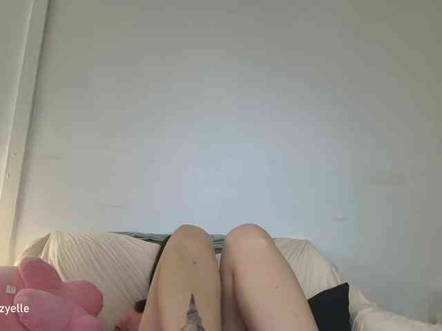 RozyElle webcam