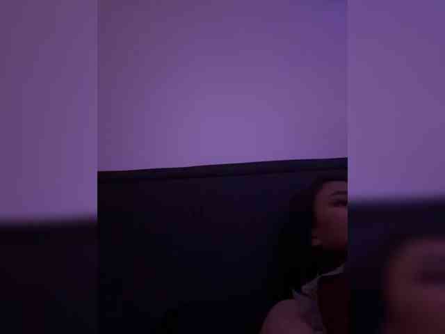 RozyElle webcam