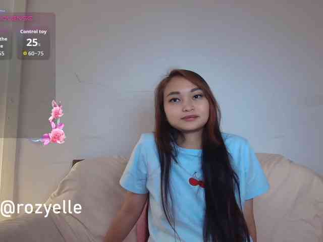 RozyElle webcam