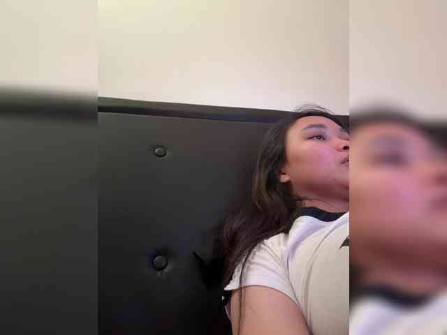RozyElle webcam