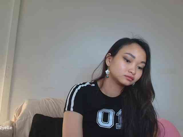 RozyElle webcam