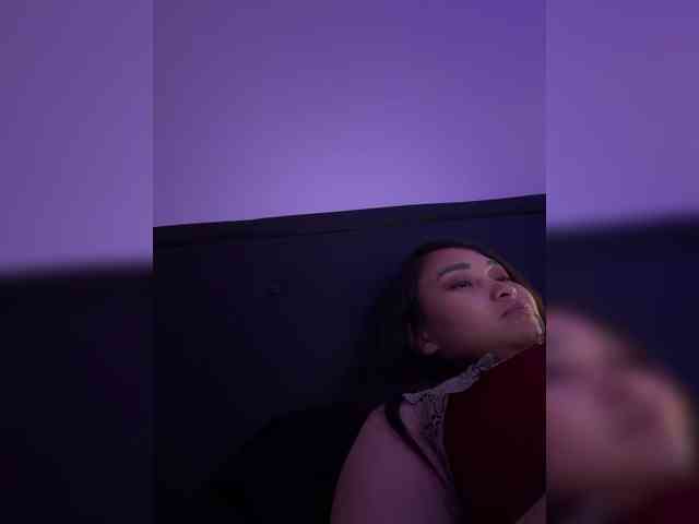 RozyElle webcam
