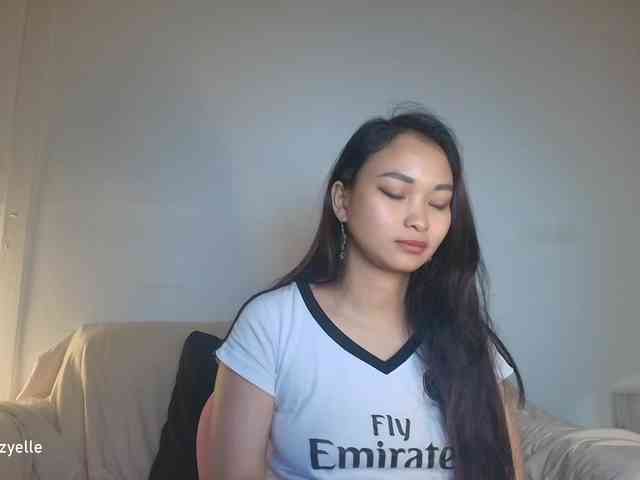 RozyElle webcam