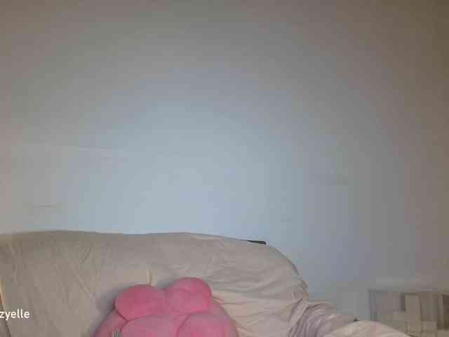 RozyElle webcam