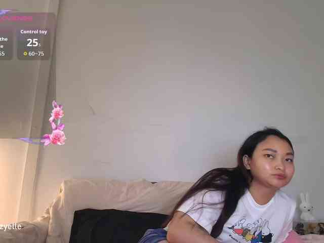 RozyElle webcam