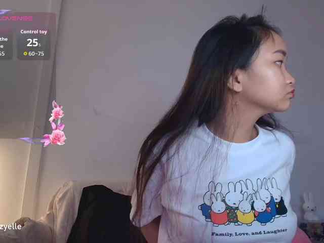 RozyElle webcam