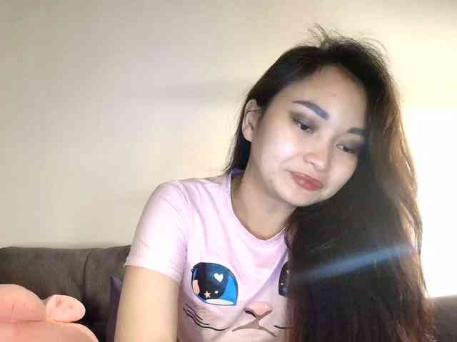 RozyElle webcam