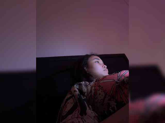 RozyElle webcam