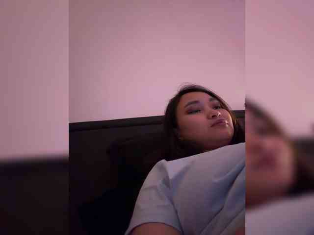 RozyElle webcam