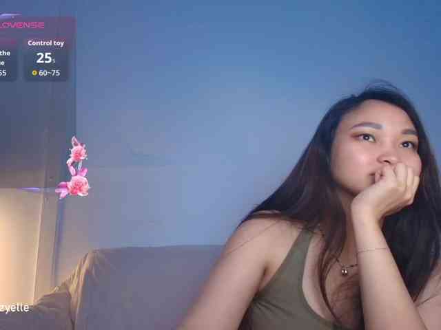 RozyElle webcam