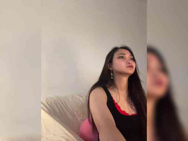RozyElle webcam