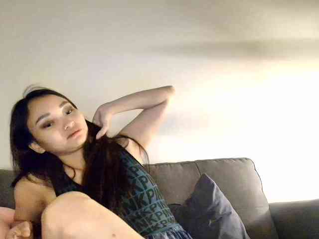 RozyElle webcam