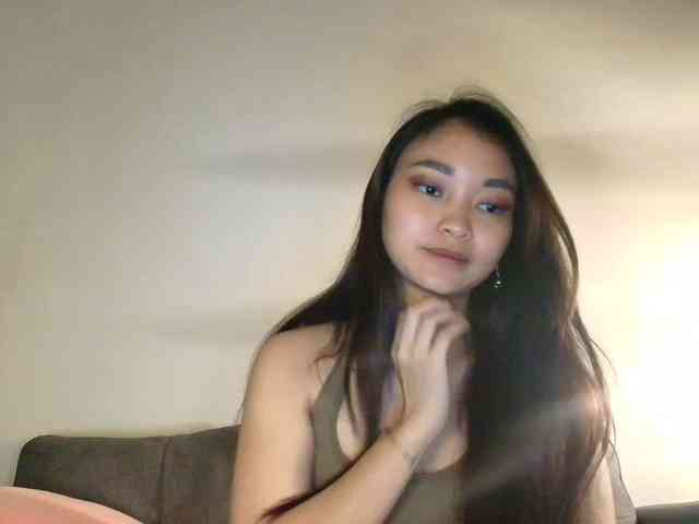 RozyElle webcam