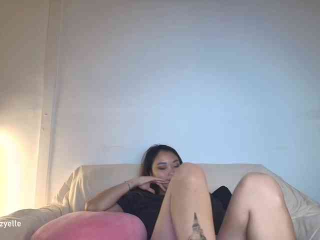 RozyElle webcam