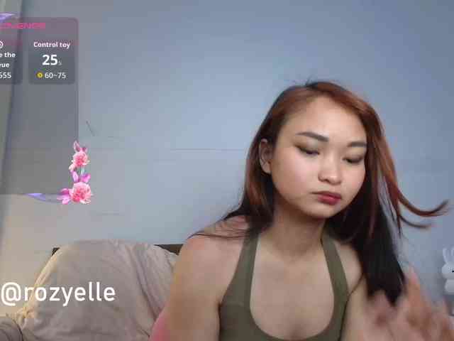 RozyElle webcam