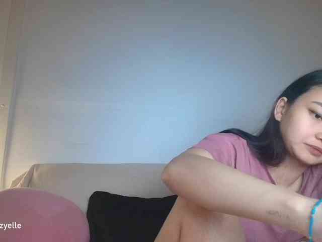 RozyElle webcam