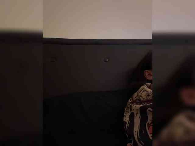 RozyElle webcam