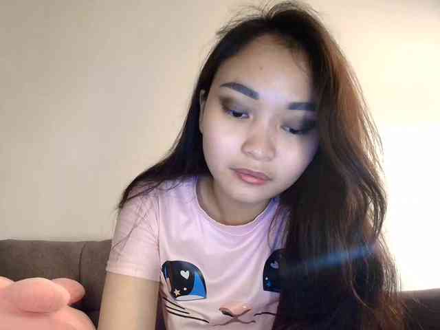 RozyElle webcam