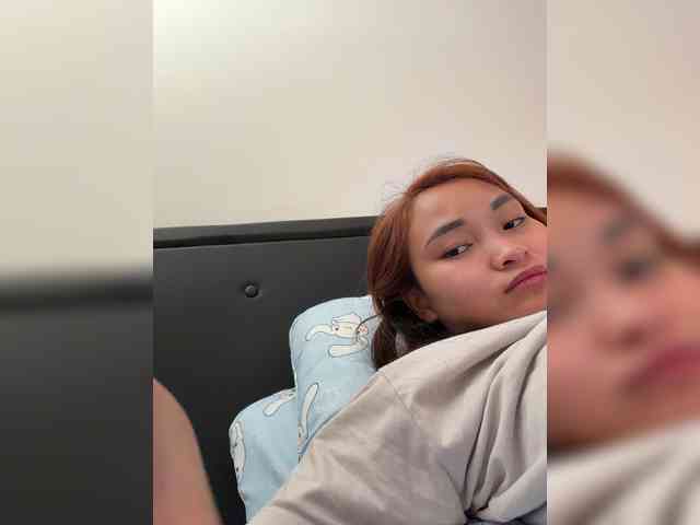 RozyElle webcam