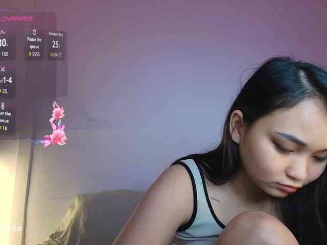 RozyElle webcam