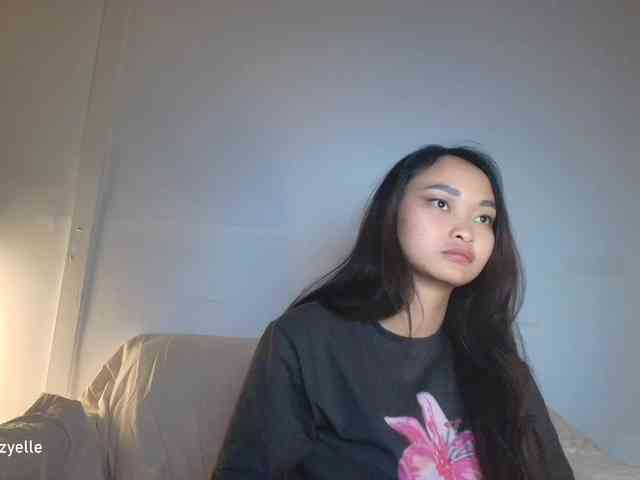 RozyElle webcam