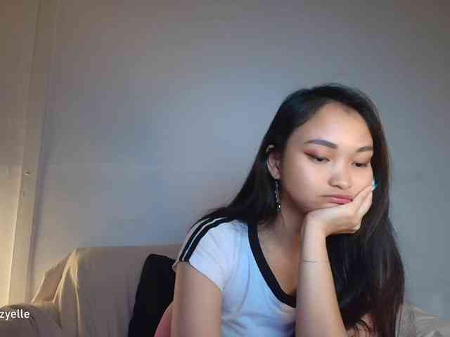 RozyElle webcam