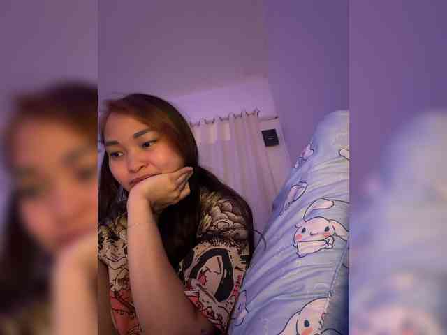 RozyElle webcam