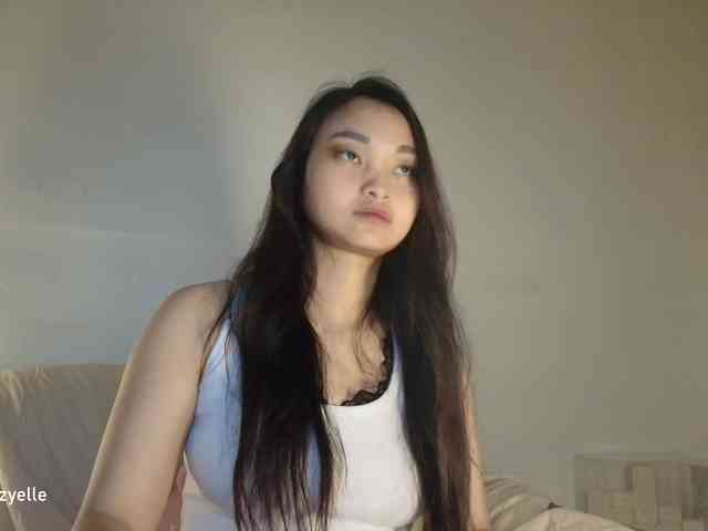 RozyElle webcam