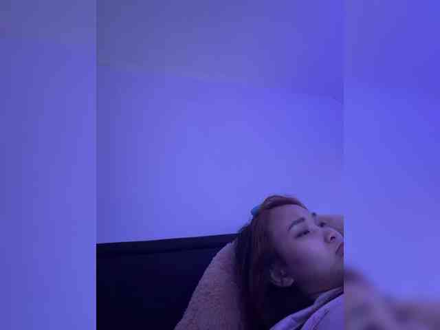 RozyElle webcam