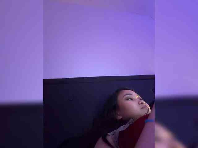 RozyElle webcam