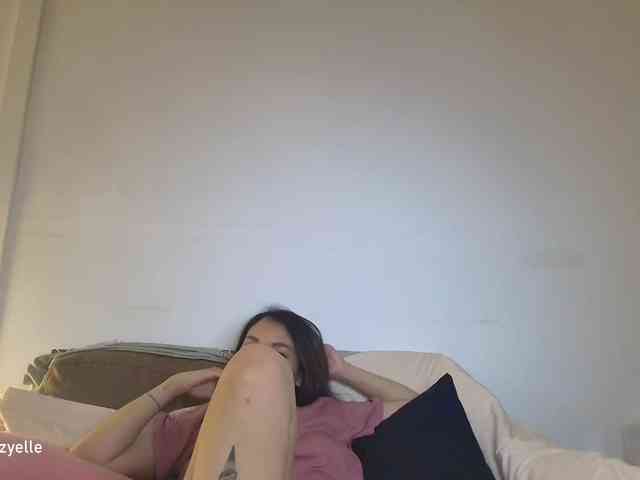 RozyElle webcam